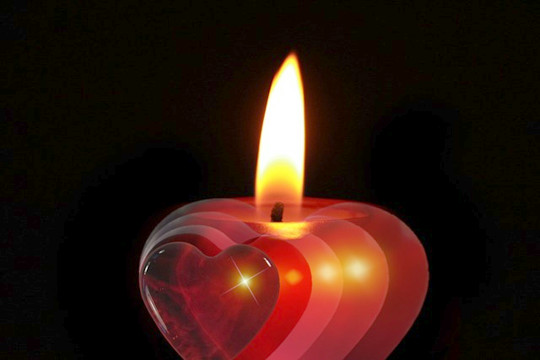 candle-386607_640