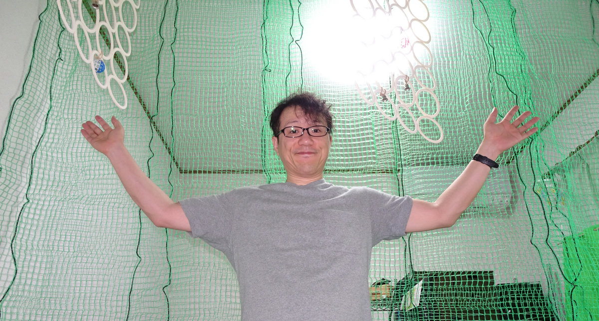 コザクラインコの放鳥用に部屋をネットで仕切った。