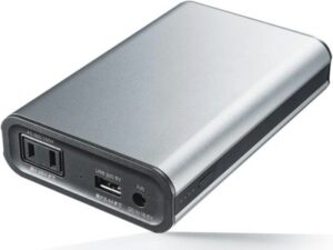 サンワダイレクト モバイルバッテリー AC出力 65W 大容量 22800mAh ノートパソコン対応 スマホ/タブレット PSE適合品 700-BTL035 | モバイルバッテリー